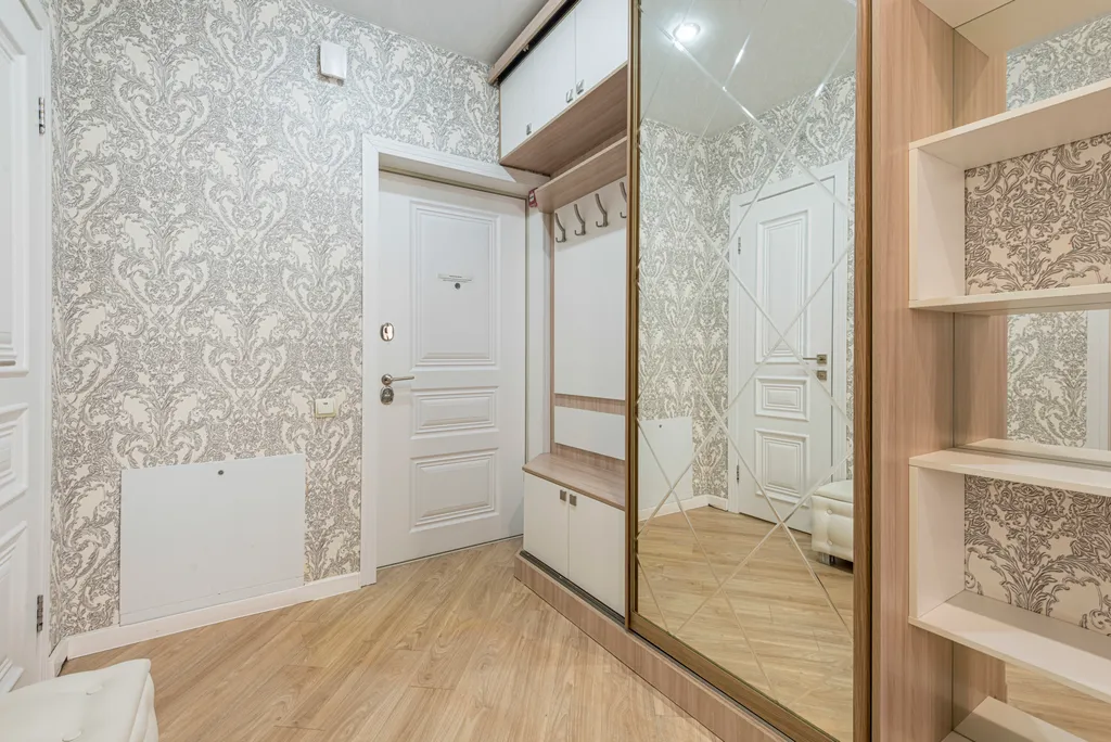 Квартира трёхкомнатная на улице Пирогова, 70 м², Чебоксары — фото 29