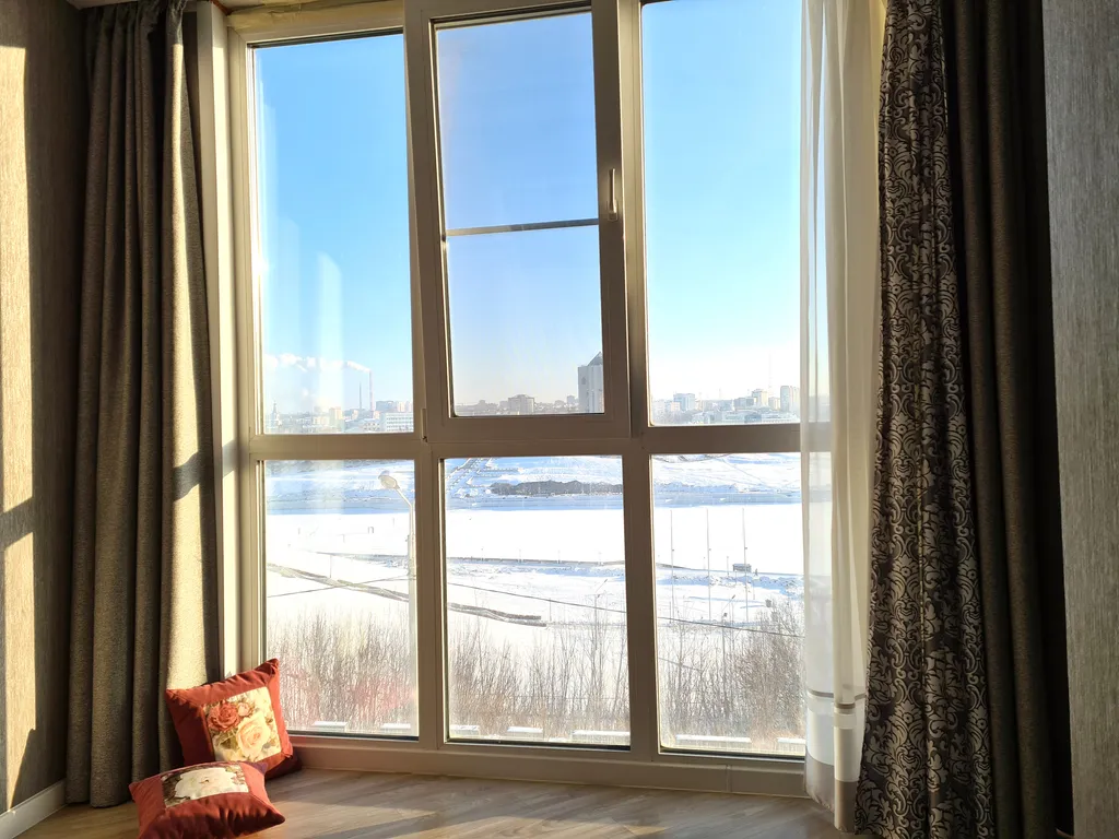 Квартира трёхкомнатная на улице Пирогова, 70 м², Чебоксары — вид из окна, фото 2