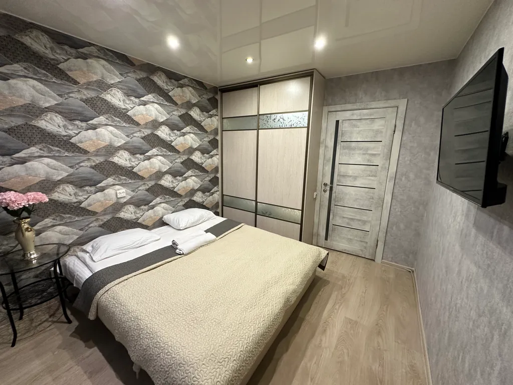 Апартаменты двухкомнатные на улице Западной, 60 м², Псков — фото 8
