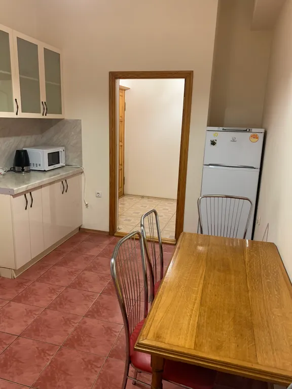 Дом 4-местный на улице Садовой, 90 м², Ялта — кухня, фото 2