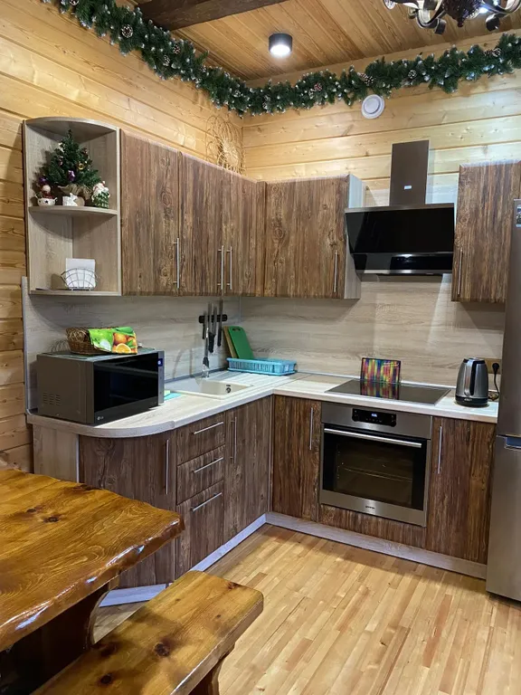 Дом 18-местный, 240 м², Шерегеш — кухня, фото 8