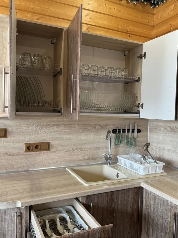 Дом 18-местный, 240 м², Шерегеш — кухня, фото 4