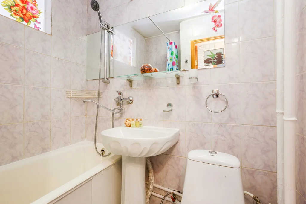 Квартира однокомнатная у Коломенской, в Нагатинском Затоне, 40 м², Москва — ванная комната