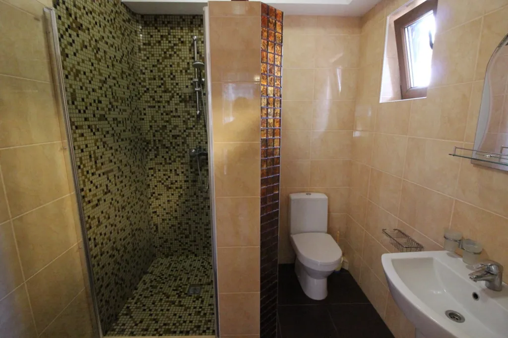 Студия однокомнатная в переулке Лавровом, 42 м², Ялта — фото 7