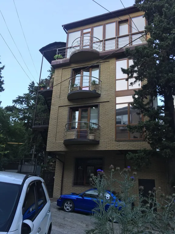 Студия однокомнатная в переулке Лавровом, 42 м², Ялта — фото 9