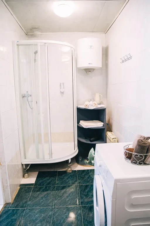 Апартаменты 4-местный у Суконки, в Вахитовском, 45 м², Казань — ванная комната