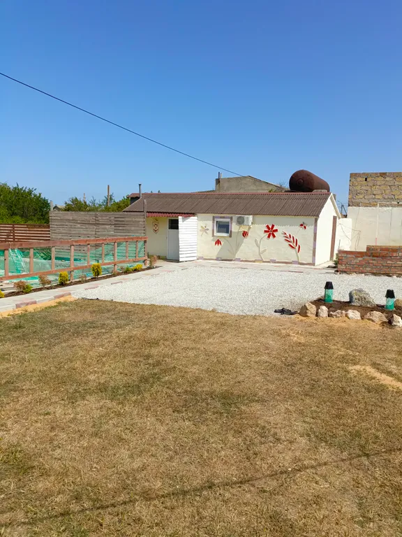 Бунгало отдельно стоящий в гостевом дворе