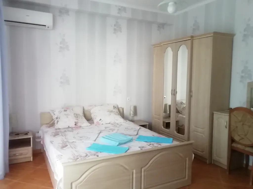 Двухместный номер с 1 кроватью стандарт с видом на горы — Волна, фото 1 из 5