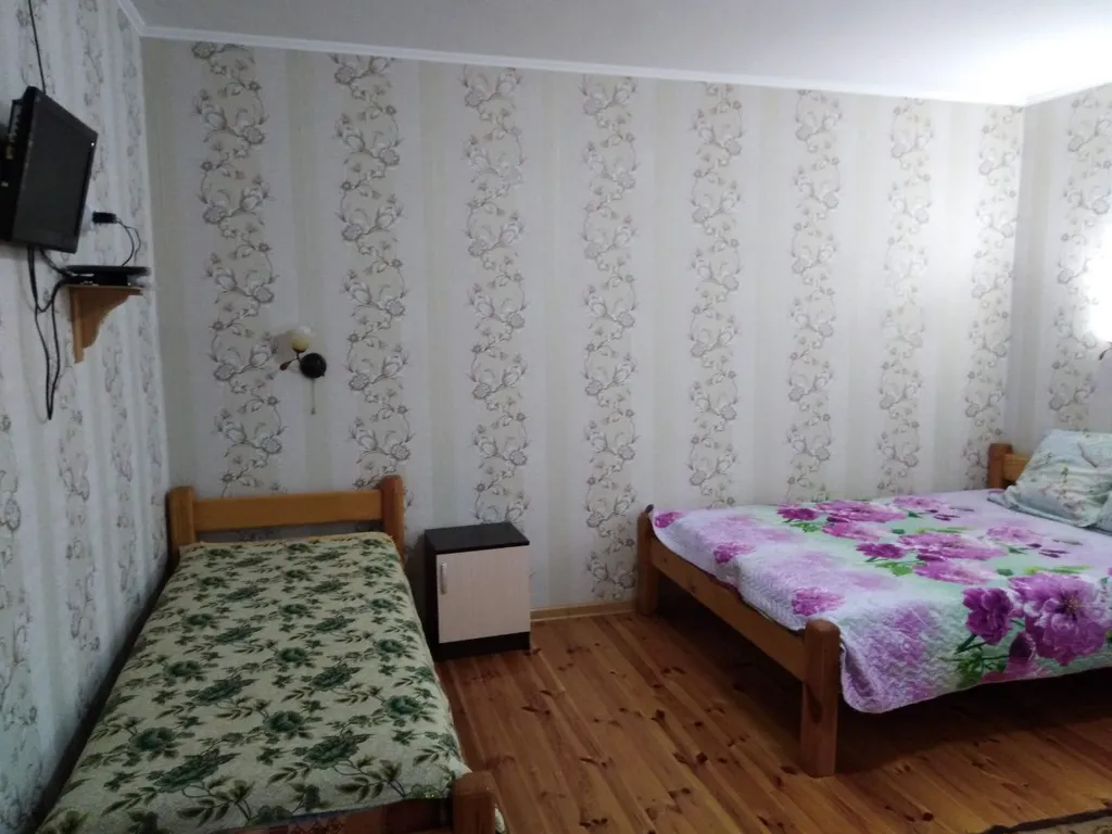 Дом 4-местный на улице Садовой, 25 м², Орджоникидзе — фото 2