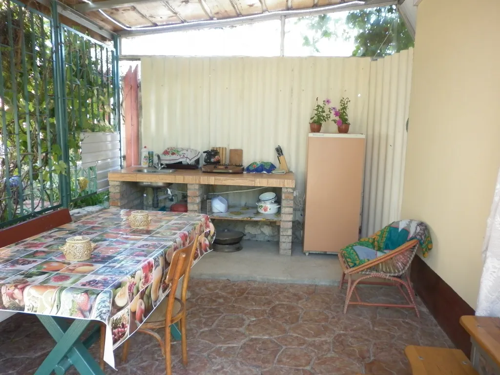 Дом 4-местный на улице Садовой, 25 м², Орджоникидзе — фото 5