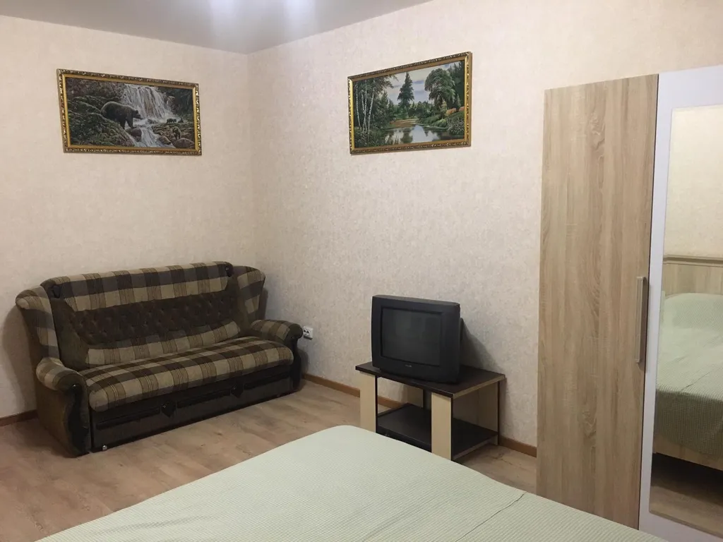 Квартирка с двориком