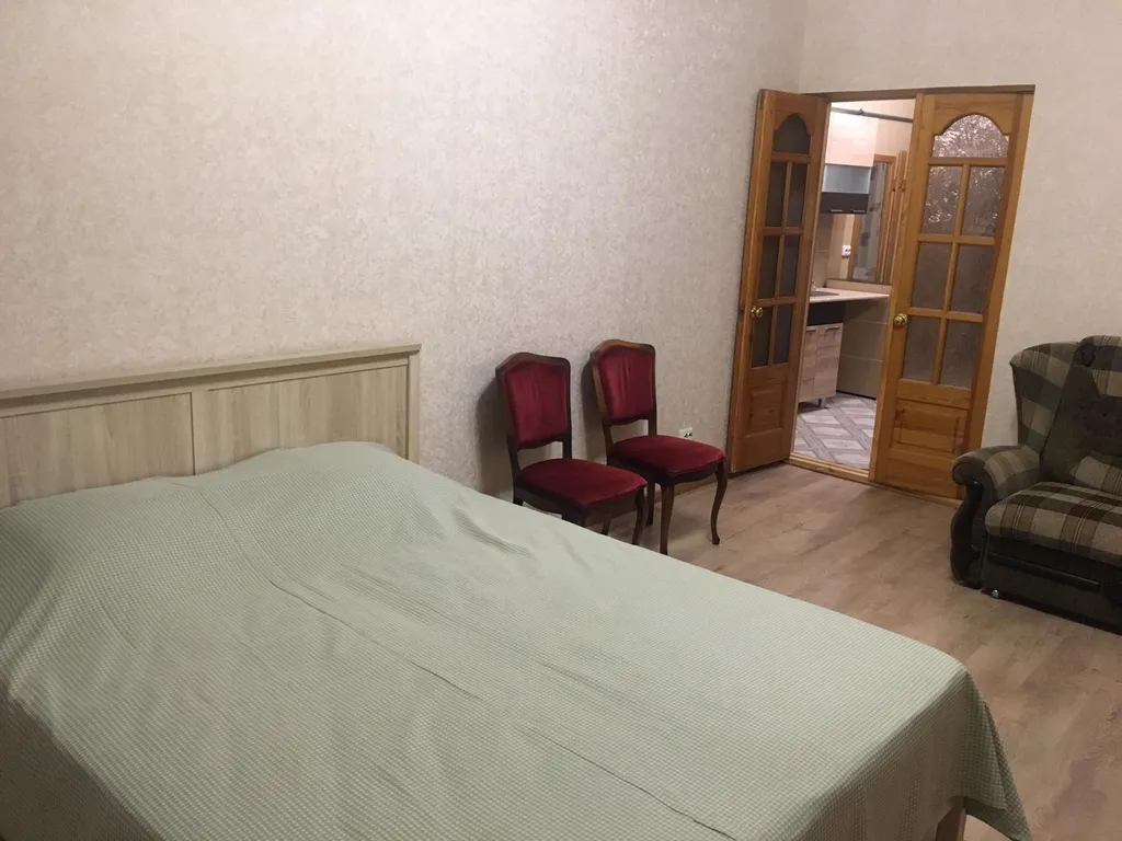 Квартирка с двориком