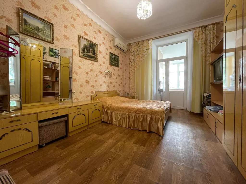 Квартира трёхкомнатная в переулке Батурина, 60 м², Ливадия — спальня, фото 3