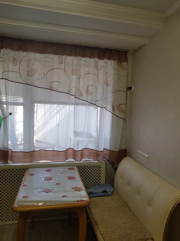 Квартира двухкомнатная на улице Хозяйственной, 50 м², Евпатория — фото 7