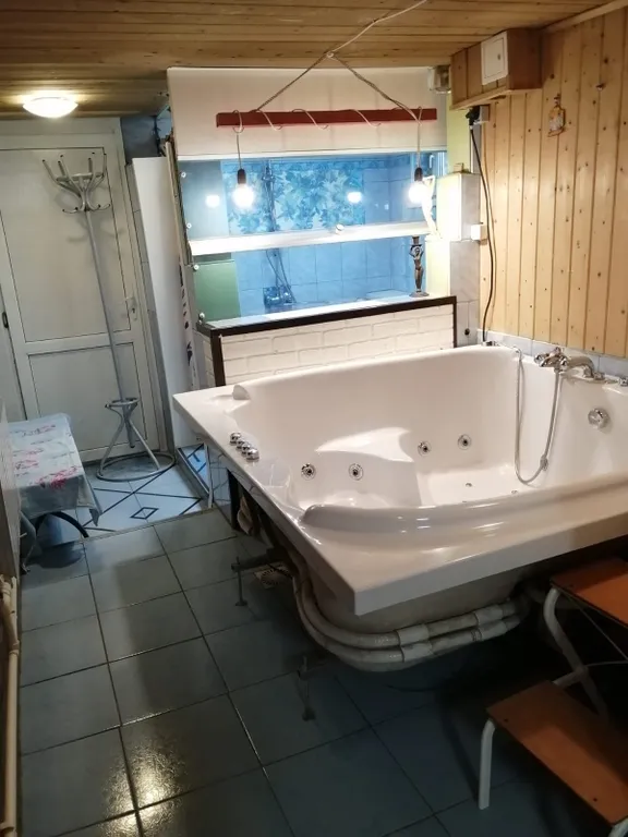 Таунхаус 12-местный у Авиастроя, в Авиастрое, 140 м², Казань — ванная комната, фото 6
