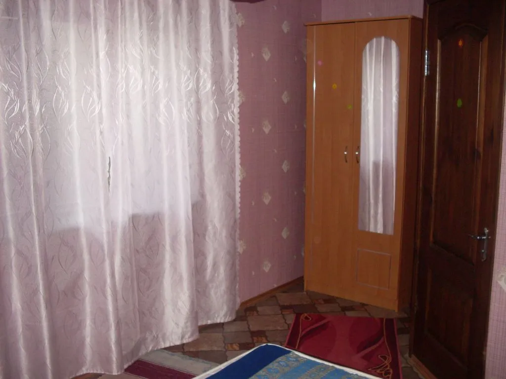 Двухместный номер с 2 отдельными кроватями с удобствами — На Подгорной, фото 2 из 5
