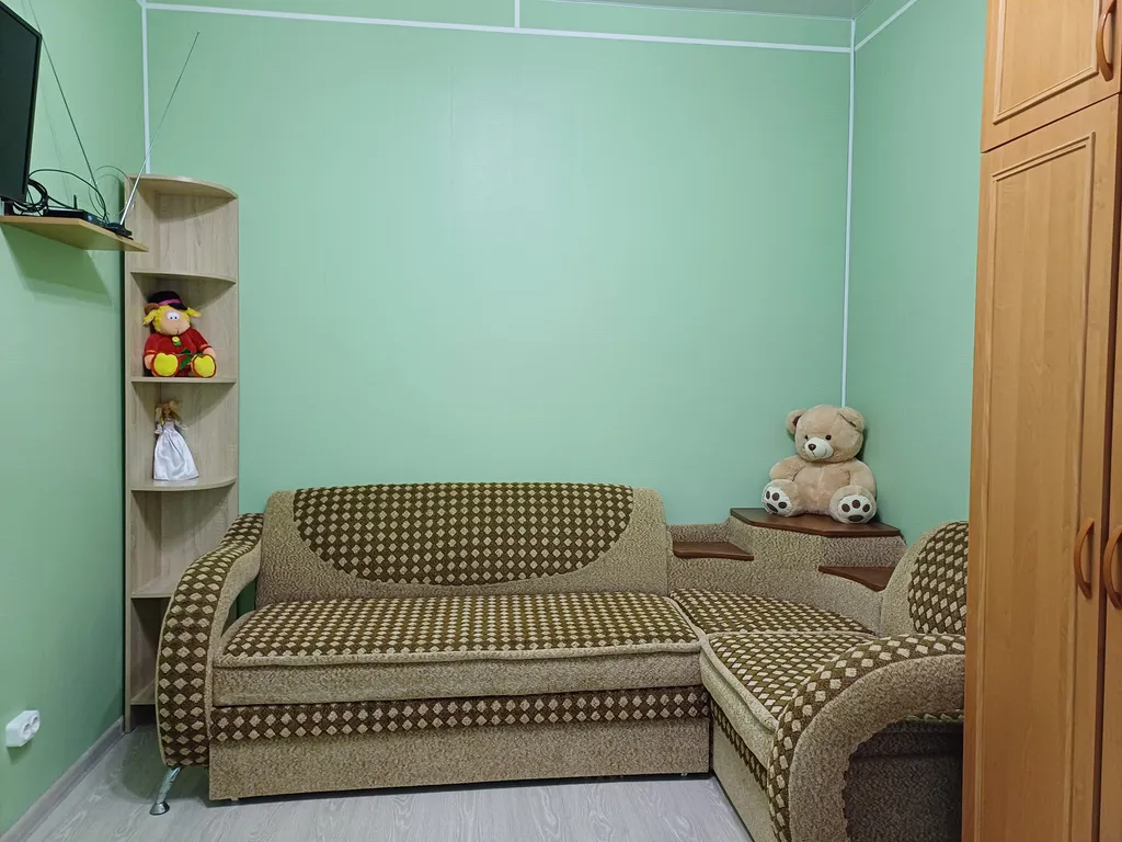 Дом 2-комнатный со своей огороженной территорией