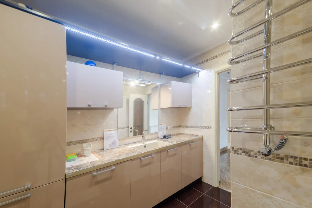 Квартира двухкомнатная у метро Кремлёвская, 90 м², Казань — кухня, фото 6