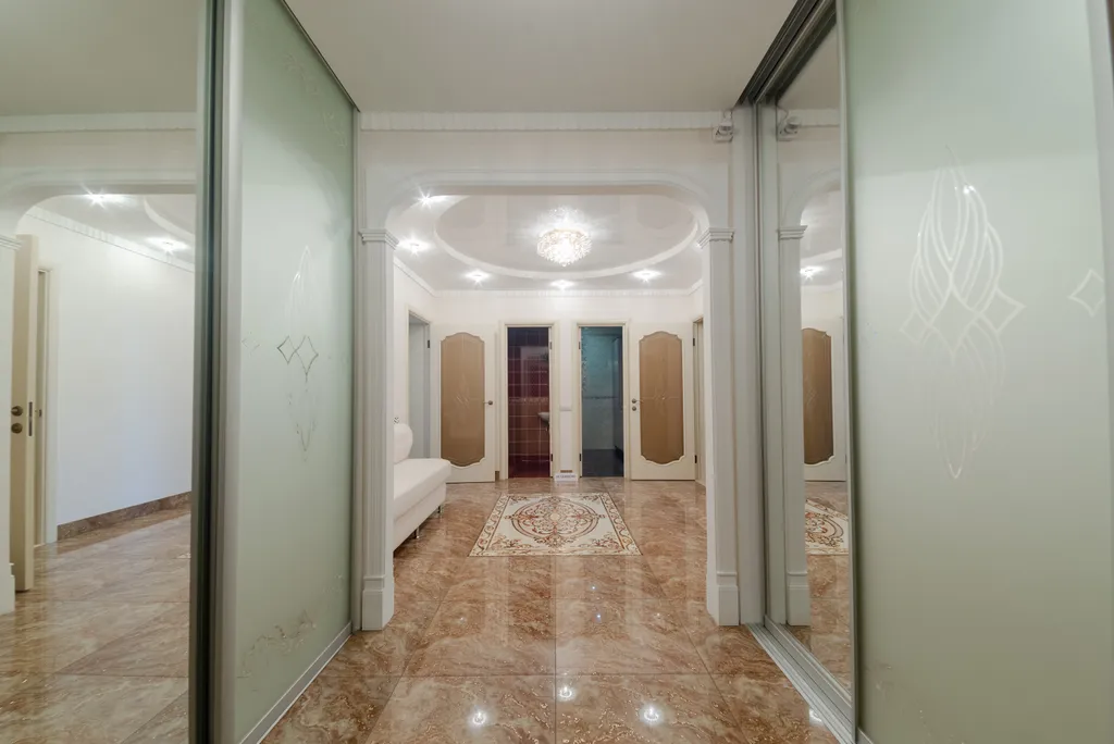 Квартира двухкомнатная у метро Кремлёвская, 90 м², Казань — фото 18