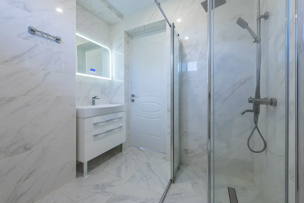 Дом 8-местный на улице Новой, 140 м², Борисоглебская Слобода — ванная комната