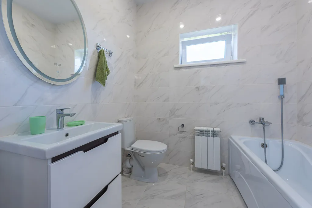 Дом 8-местный на улице Новой, 140 м², Борисоглебская Слобода — ванная комната, фото 2