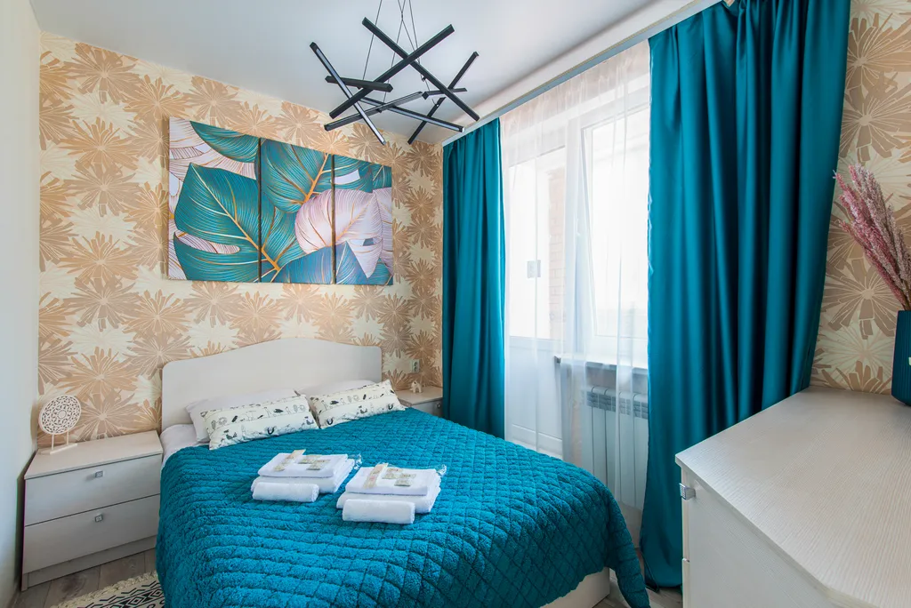 Квартира двухкомнатная на улице Пирогова, 44 м², Чебоксары — спальня, фото 8