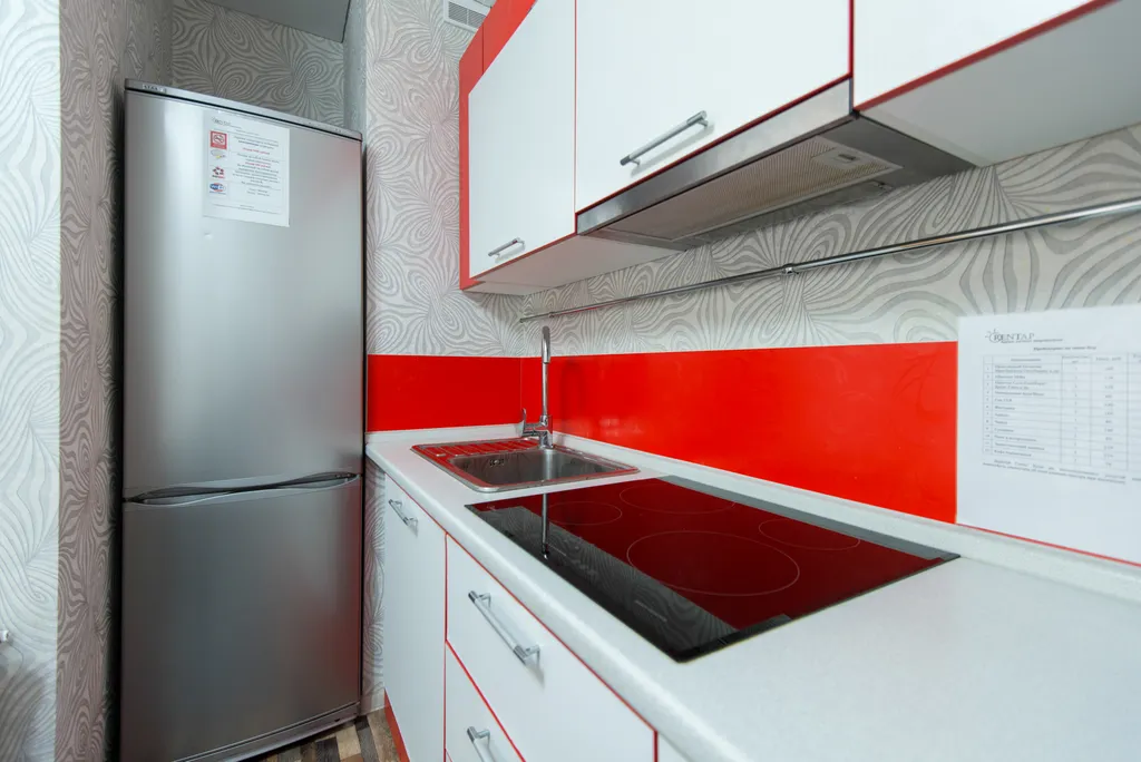 Квартира двухкомнатная на улице Пирогова, 44 м², Чебоксары — кухня, фото 11