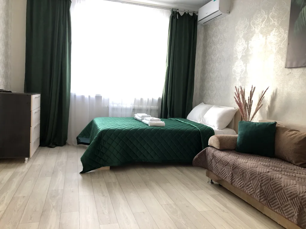 Квартира двухкомнатная на улице Пирогова, 44 м², Чебоксары — спальня, фото 5