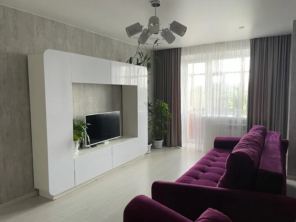 Квартира двухкомнатная на улице Ухтомского, 45 м², Ярославль — спальня, фото 3