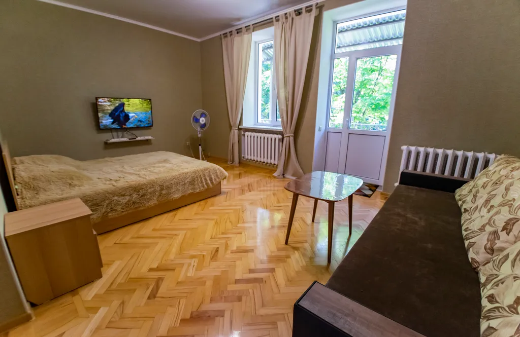 Просторная 3-к квартира у Курортного озера и парка, Железноводск, Ставрополь