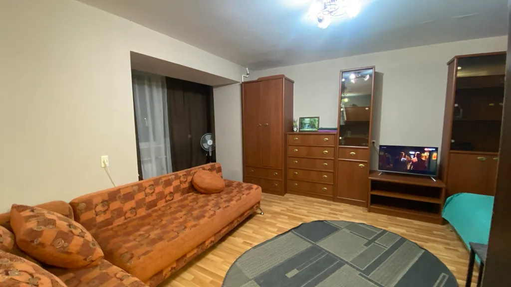 Студия однокомнатная на улице Макаренко, 38 м², Таштагол — спальня, фото 6
