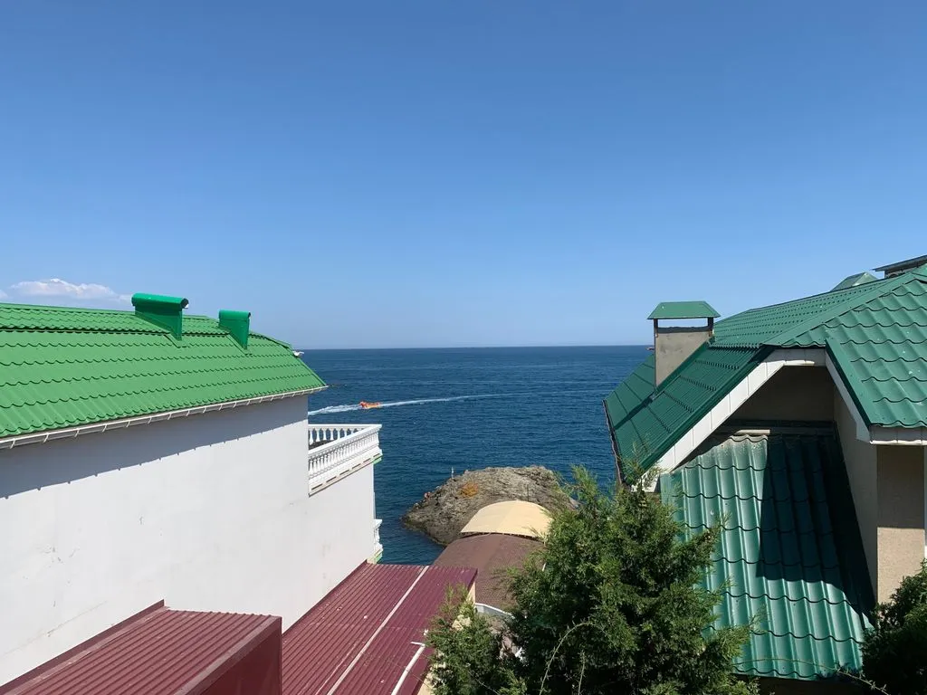 Двухместный номер с 1 кроватью стандарт с видом на море, 4 этаж — вид из окна