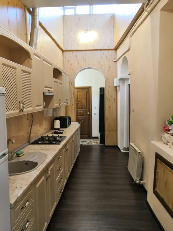 Квартира двухкомнатная на улице Красноармейской, 57 м², Кисловодск — кухня, фото 2