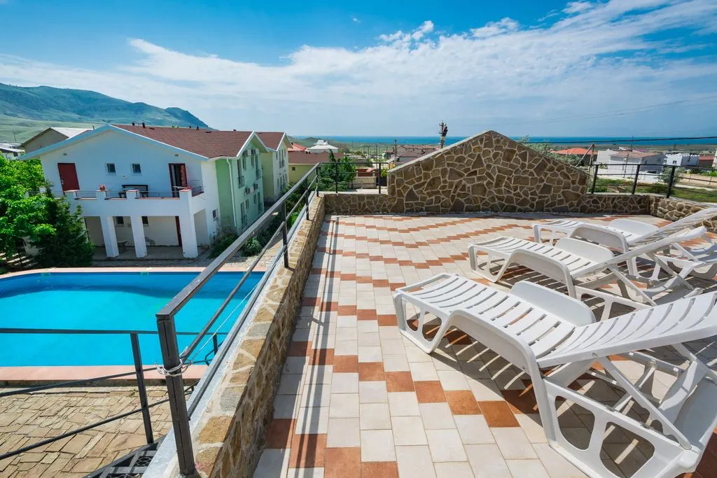 Трёхместный номер улучшенный — Ilgeri Resort Meganom, фото 2 из 5