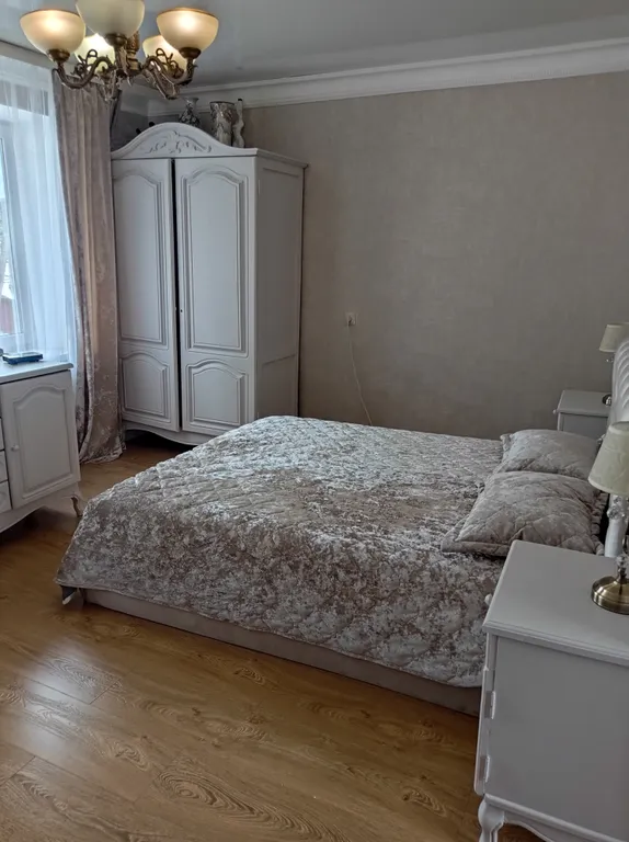 Квартира двухкомнатная на улице Чернышевского, 40 м², Кисловодск — спальня, фото 13