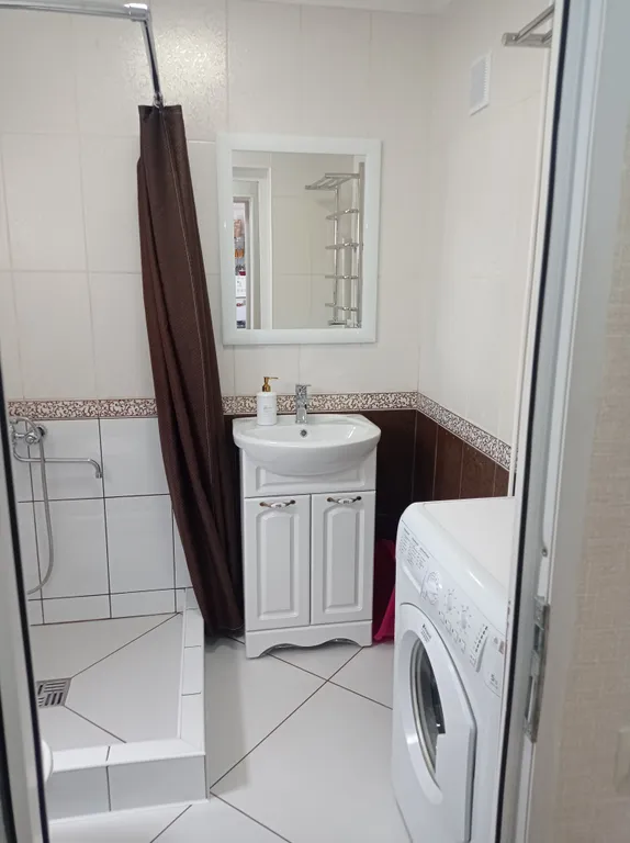 Квартира двухкомнатная на улице Чернышевского, 40 м², Кисловодск — ванная комната