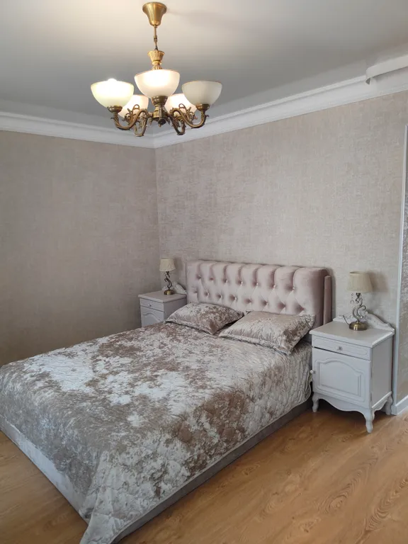 Квартира двухкомнатная на улице Чернышевского, 40 м², Кисловодск — спальня, фото 3