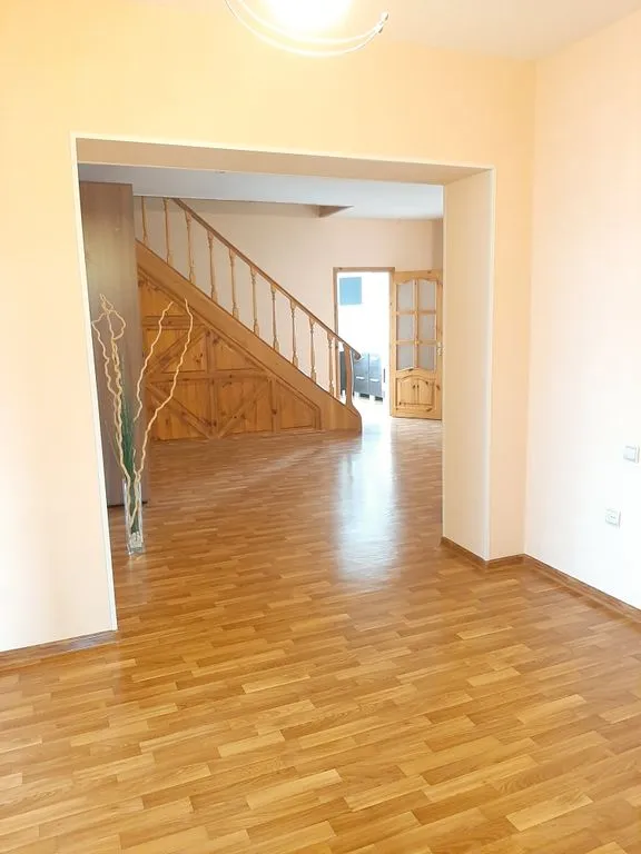 Апартаменты 100 кв.м , 2 спальни, кухня — Белый, фото 3 из 5
