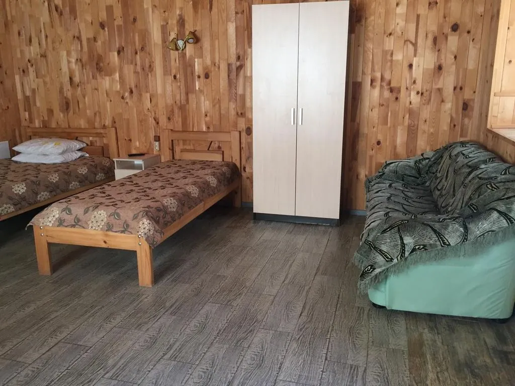 Уютный номер в городе Саки — общий вид