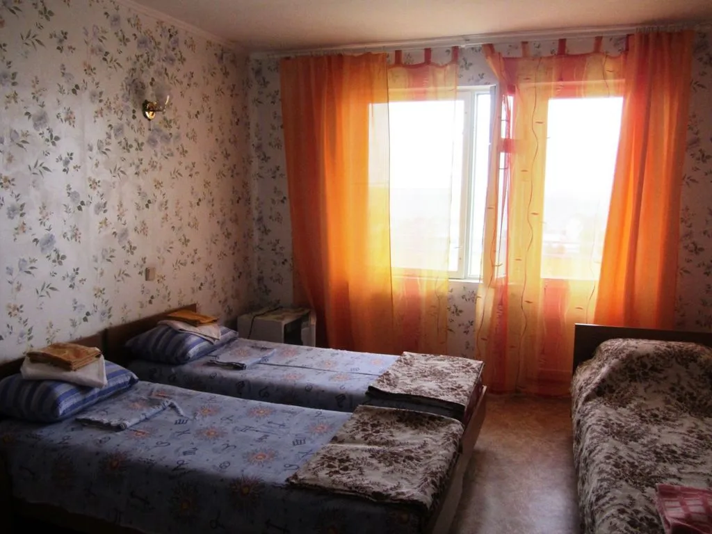 Трёхместный номер комфорт — Крымские дачи, фото 4 из 5