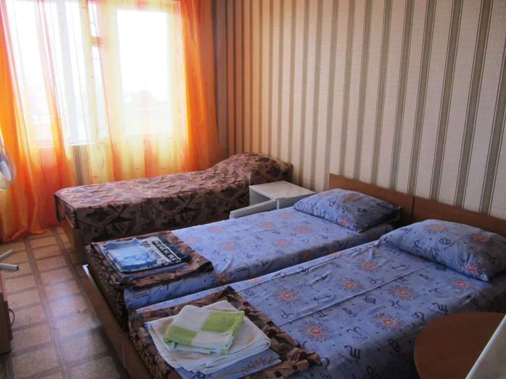 Семейный номер комфорт 4 местный — Крымские дачи, фото 4 из 5