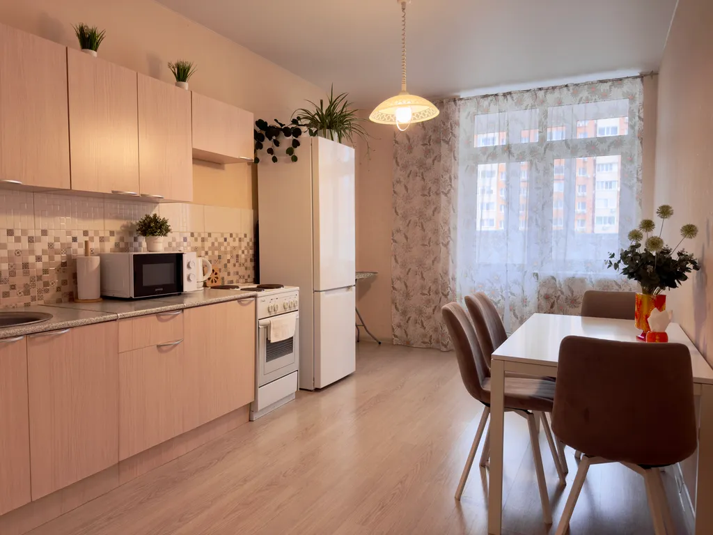 Апартаменты двухкомнатные на улице Восточно-Кругликовской, 70 м², Краснодар — фото 25