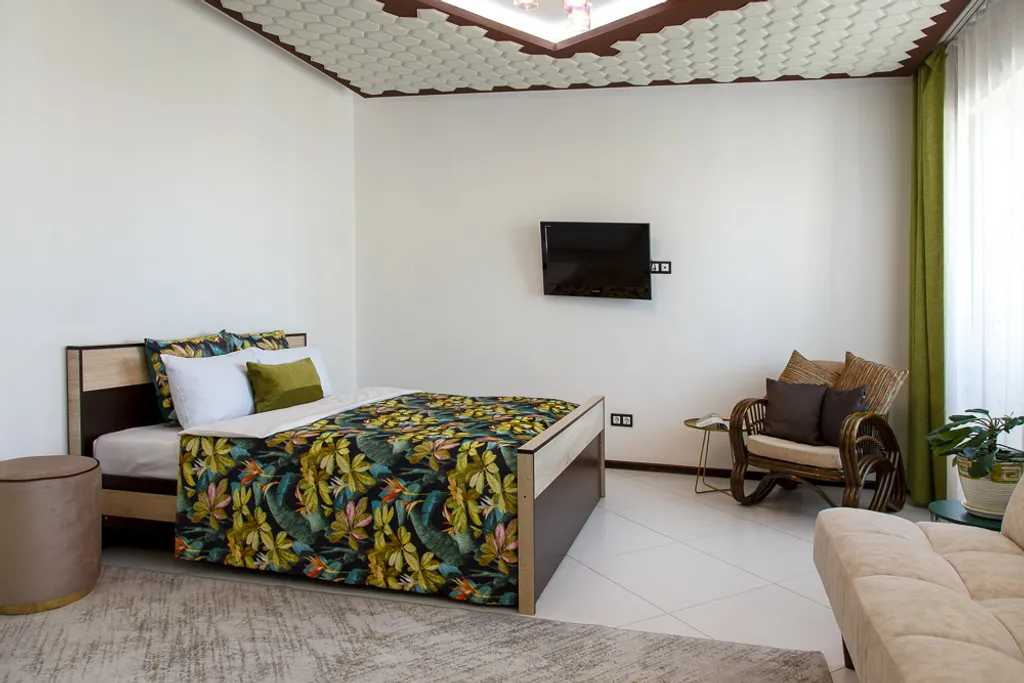 Студия однокомнатная в Октябрьском, 42 м², Иркутск — спальня, фото 2
