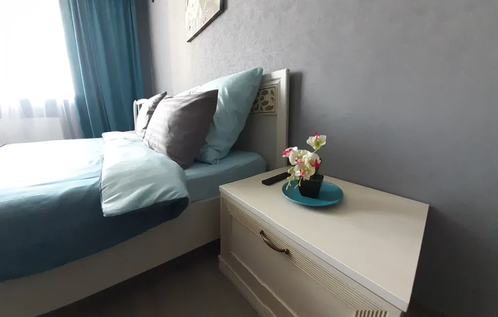 Квартира однокомнатная в Куйбышевском, 48 м², Самара — спальня, фото 6