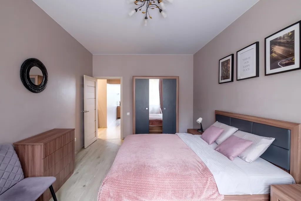 Квартира однокомнатная на улице Почтовой, 50 м², Рязань — спальня, фото 3
