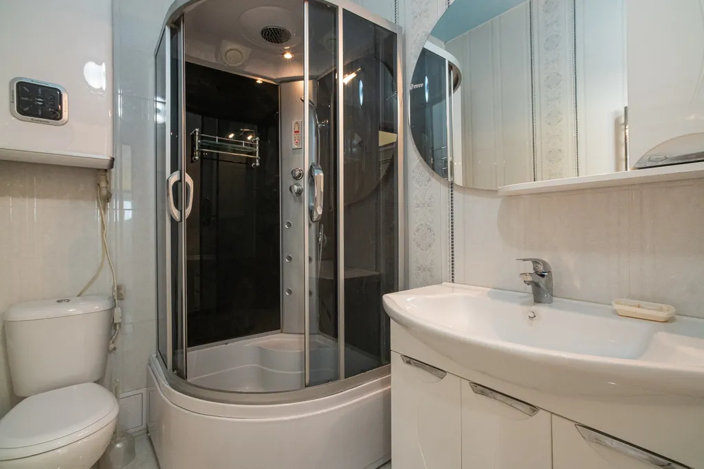 Квартира двухкомнатная на улице Щорсе, 60 м², Ялта — фото 14