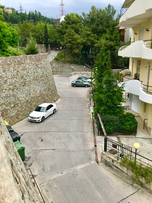 Квартира двухкомнатная на улице Щорсе, 60 м², Ялта — фото 18