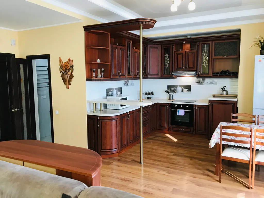 Квартира двухкомнатная на улице Щорсе, 60 м², Ялта — фото 2