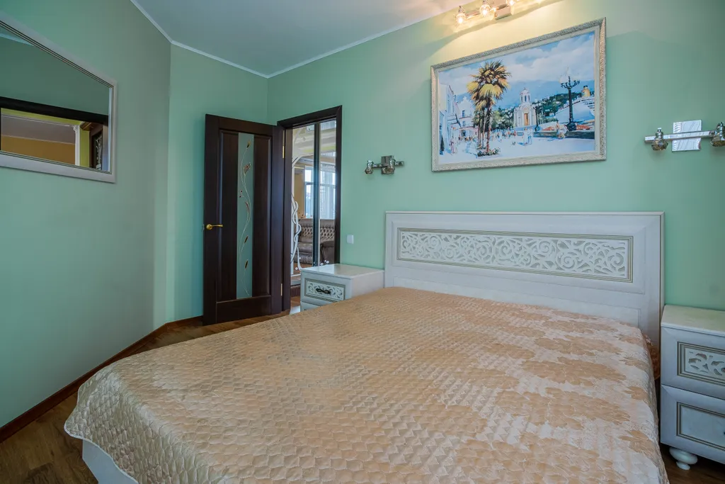 Квартира двухкомнатная на улице Щорсе, 60 м², Ялта — фото 3