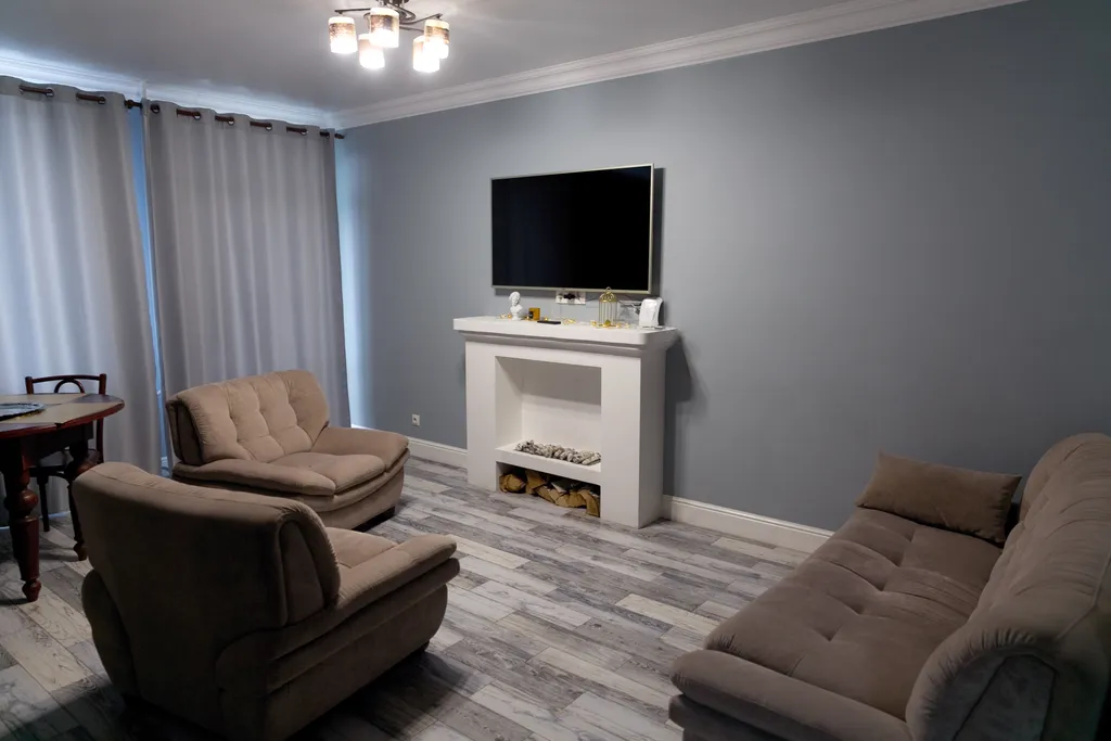 Студия однокомнатная в Железнодорожном, 50 м², Красноярск — спальня, фото 2